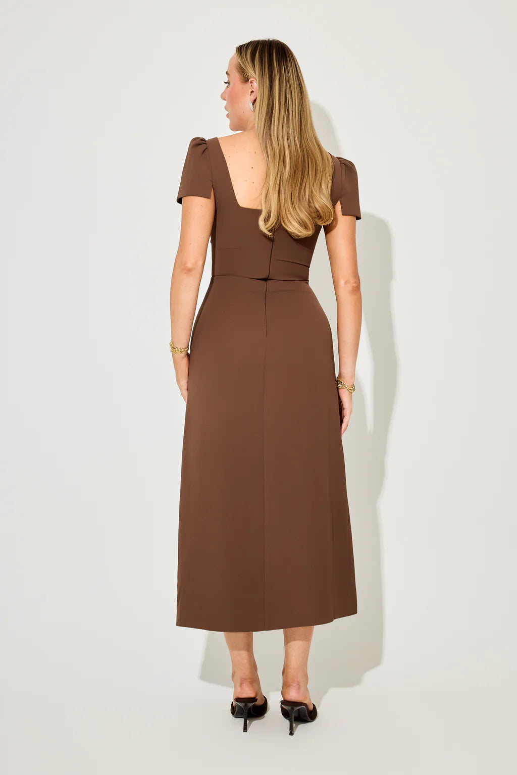 Chic Brown Square-Neck Puff-Sleeve Midi Dress